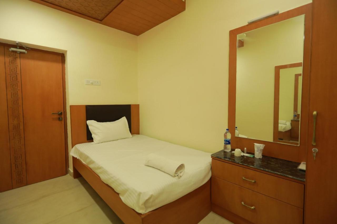 Hotel Ashok Palace Karūr Eksteriør billede